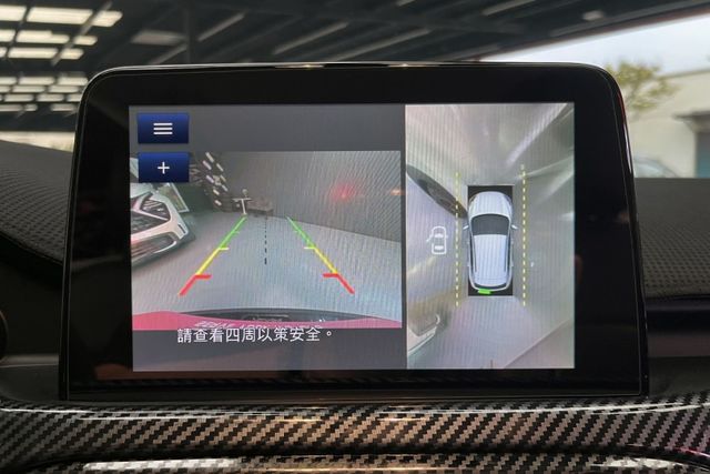 賣一台少一台同級主動安全最滿~原廠3+3保固中僅跑4萬~ACC跟車+360環景+車道維持輔助+電動座椅+加裝尾翼+前大包  第12張相片
