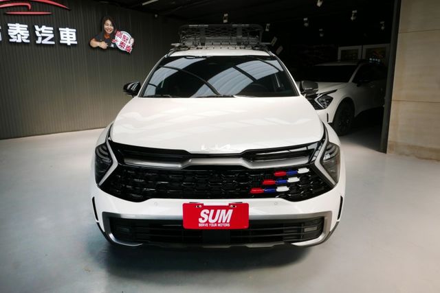 最頂規X-LINE AWD~超低里程只走5千新車保固原廠紀錄~跟新車只有差價買到賺到~加裝原廠行李架+加裝雙側踏板~超香  第2張相片