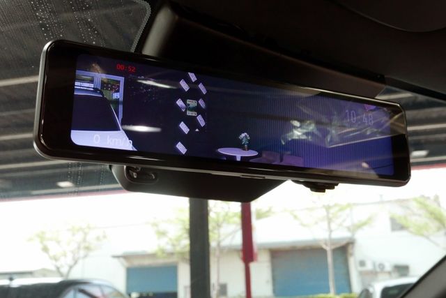 最頂規X-LINE AWD~超低里程只走5千新車保固原廠紀錄~跟新車只有差價買到賺到~加裝原廠行李架+加裝雙側踏板~超香  第15張相片