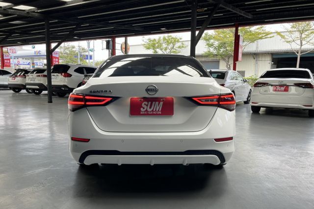 沒看錯就這麼新TWO-TONE雙色~就只跑9千公里原廠紀錄新車保固中~ACC跟車+360環景+車偏警示+CARPLAY~  第3張相片