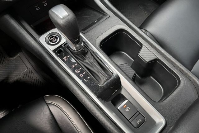 沒看錯就這麼新TWO-TONE雙色~就只跑9千公里原廠紀錄新車保固中~ACC跟車+360環景+車偏警示+CARPLAY~  第14張相片