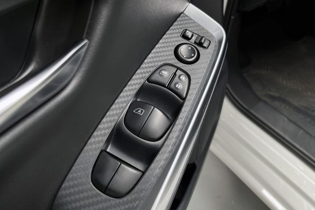 沒看錯就這麼新TWO-TONE雙色~就只跑9千公里原廠紀錄新車保固中~ACC跟車+360環景+車偏警示+CARPLAY~  第16張相片