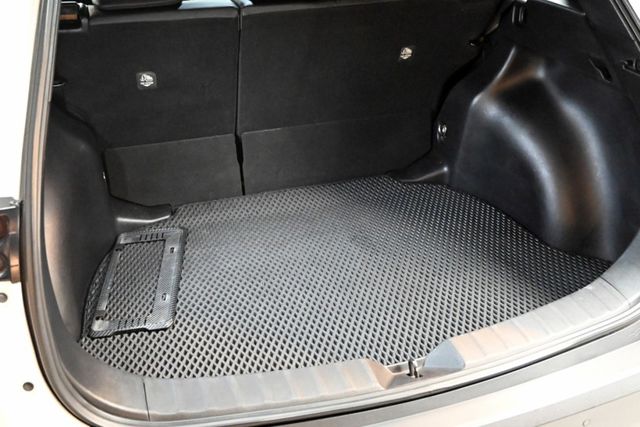 CC也可以很帥~定期保養認證原鈑件~升級鋁圈.降避震.升級前保+ACC自動跟車+車偏警示+倒車顯影+行車紀錄器+胎壓偵測  第6張相片