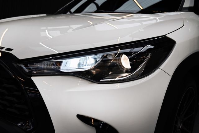 CC也可以很帥~定期保養認證原鈑件~升級鋁圈.降避震.升級前保+ACC自動跟車+車偏警示+倒車顯影+行車紀錄器+胎壓偵測  第20張相片