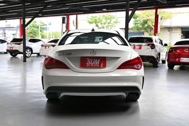 免50輕鬆入主豪華房車4MATIC~升級45前保+全景天窗+HK環繞音響+雙前電動椅附加熱+盲點偵測+定速巡航+胎壓偵測  第4張相片