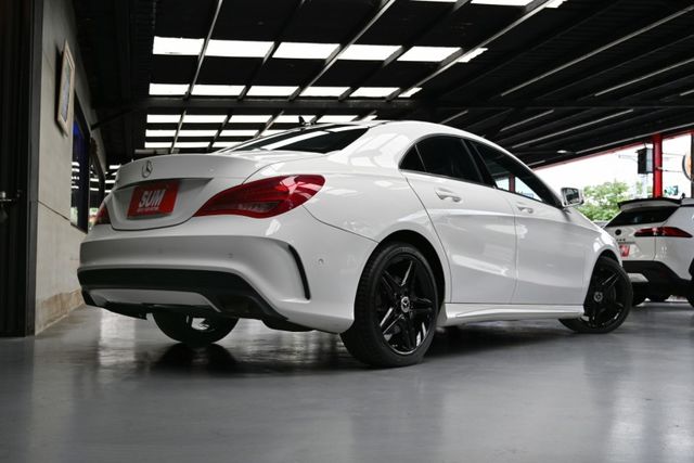 免50輕鬆入主豪華房車4MATIC~升級45前保+全景天窗+HK環繞音響+雙前電動椅附加熱+盲點偵測+定速巡航+胎壓偵測  第5張相片