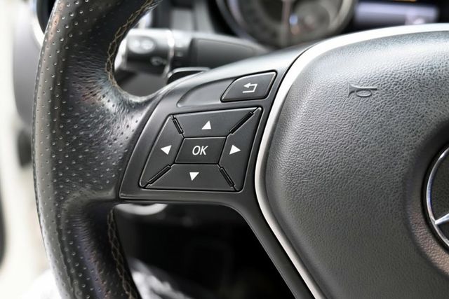 免50輕鬆入主豪華房車4MATIC~升級45前保+全景天窗+HK環繞音響+雙前電動椅附加熱+盲點偵測+定速巡航+胎壓偵測  第8張相片