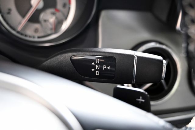 免50輕鬆入主豪華房車4MATIC~升級45前保+全景天窗+HK環繞音響+雙前電動椅附加熱+盲點偵測+定速巡航+胎壓偵測  第13張相片