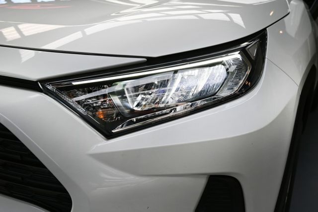 常年銷售冠軍休旅~原廠紀錄僅跑4萬公里~ACC自動跟車+車道維持輔助+車道偏移警示+倒車顯影+循跡防滑+胎壓偵測~快搶購  第20張相片