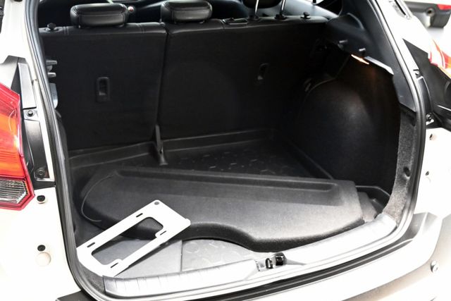 KICKS  第6張相片