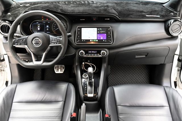 KICKS  第7張相片