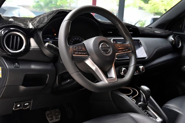 KICKS  第18張相片