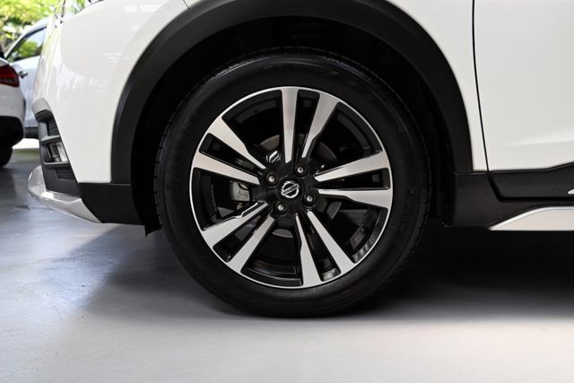 KICKS  第19張相片