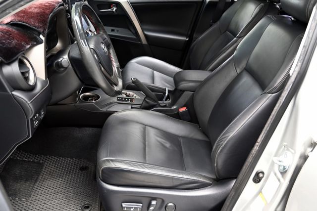 日本原裝進口高CP高妥善~定期保養一年僅跑一萬~定速巡航+倒車顯影+電折後視鏡+抬頭顯示+雙前按摩椅+駕駛座電動調整~  第10張相片