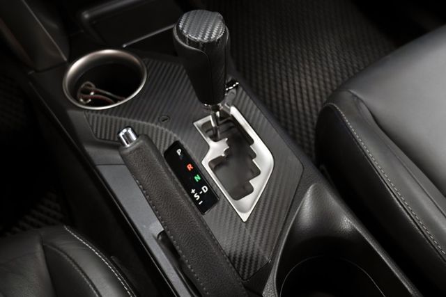 日本原裝進口高CP高妥善~定期保養一年僅跑一萬~定速巡航+倒車顯影+電折後視鏡+抬頭顯示+雙前按摩椅+駕駛座電動調整~  第16張相片