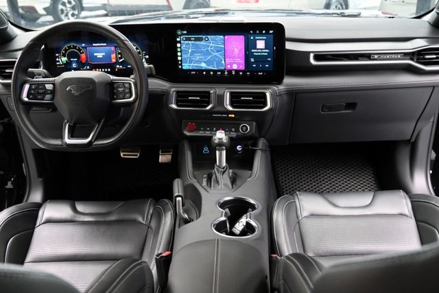 全台唯一野馬七代～現車不用等僅跑2900+曲面式螢幕+全速域跟車+RECARO賽車座椅+四種跑排模式切換～僅此一台把握～  第7張相片