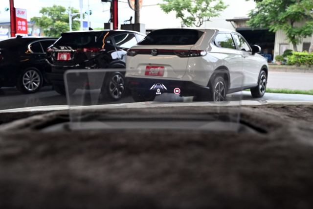 頂規Lomme X~里程6萬定期保養~ACC自動跟車+車道維持輔助+抬頭顯示+B&O環繞音響+倒車顯影+CARPLAY~  第17張相片