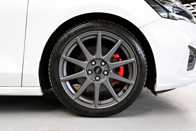 頂規Lomme X~里程6萬定期保養~ACC自動跟車+車道維持輔助+抬頭顯示+B&O環繞音響+倒車顯影+CARPLAY~  第19張相片