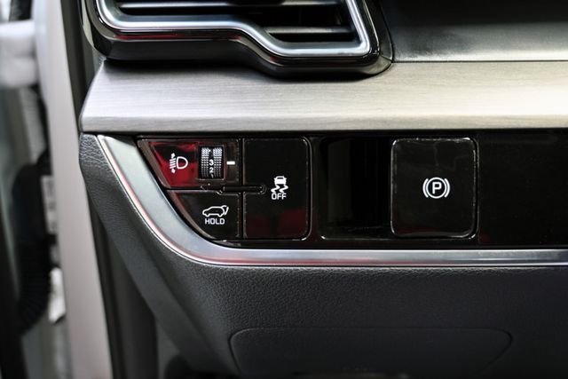 頂規X-line4WD~新車保固至2030里程僅1萬~ACC跟車+HK環繞音響+360環景+雙前加熱通風電動椅 +電尾門  第18張相片