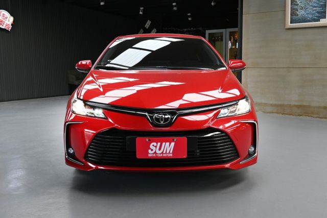 不用40輕鬆入主熱銷房車~低里程僅跑4萬公里~ACC自動跟車+倒車顯影+車偏警示+抬頭顯示+衛星導航+CARPLAY~  第2張相片
