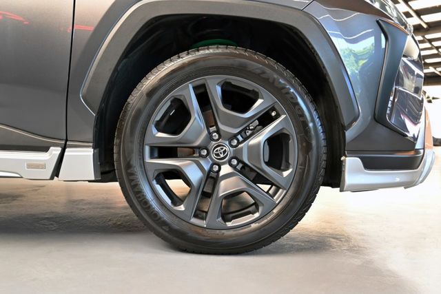 最頂Hybrid旗艦4WD~超低里程僅跑5萬原廠紀錄~ACC跟車+全景天窗+雙前通風椅+南極星測速器+360環景+電尾門  第19張相片