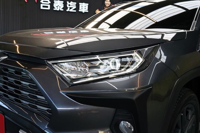 最頂Hybrid旗艦4WD~超低里程僅跑5萬原廠紀錄~ACC跟車+全景天窗+雙前通風椅+南極星測速器+360環景+電尾門  第20張相片