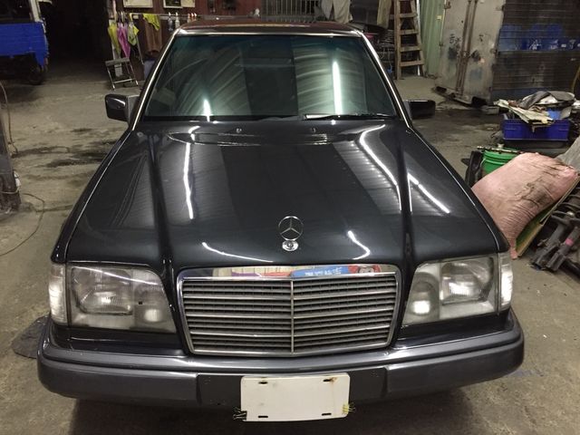 德國老紳士BENZ E220 w124經典款  第1張相片