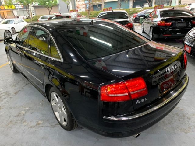 2009年 A8 ✅長軸 ✅換檔撥片 ✅HID頭燈 ✅恆溫 ✅定速 ✅感應頭燈  第4張相片