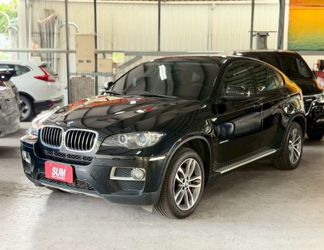 2013年X6  ✅四輪傳動 ✅倒車顯影 ✅天窗 ✅駕駛座記憶座椅 ✅後座出風口 ✅HID頭燈  第1張相片