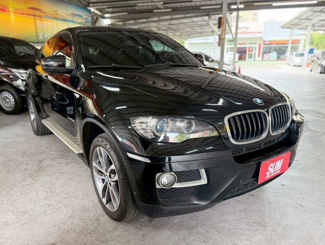2013年X6  ✅四輪傳動 ✅倒車顯影 ✅天窗 ✅駕駛座記憶座椅 ✅後座出風口 ✅HID頭燈  第2張相片