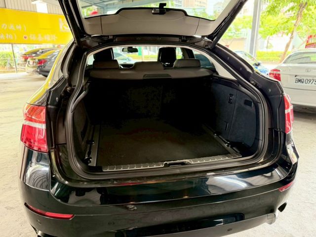 2013年X6  ✅四輪傳動 ✅倒車顯影 ✅天窗 ✅駕駛座記憶座椅 ✅後座出風口 ✅HID頭燈  第15張相片