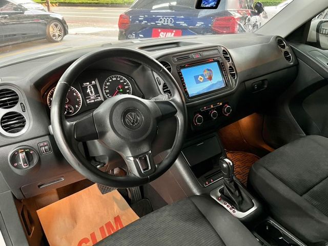 2013年Tiguan ✅1.4 TSI ✅倒車顯影✅衛星導航✅數位電視✅循跡防滑✅後座出風口✅循跡防滑✅ISOFIX  第16張相片
