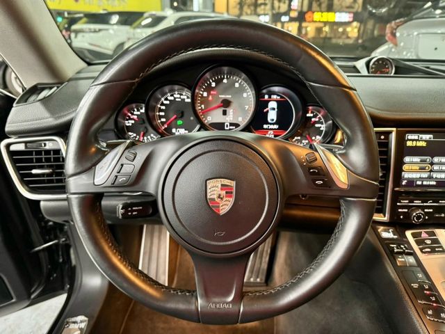 ✅3.0 S版 ✅跑車計時 ✅BOSE音響 ✅電動升降尾翼 ✅電熱通風座椅 ✅倒車顯影 ✅電動天窗  第6張相片