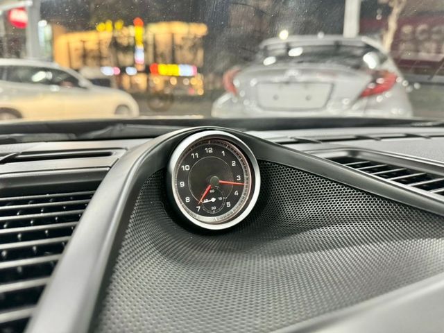 ✅3.0 S版 ✅跑車計時 ✅BOSE音響 ✅電動升降尾翼 ✅電熱通風座椅 ✅倒車顯影 ✅電動天窗  第13張相片