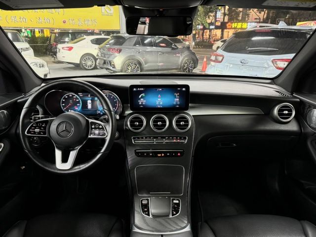 ✅未領牌✅柏林之音✅多光束動態頭燈✅倒車顯影✅全景天窗✅盲點✅雙前記憶加熱座椅✅摸門✅液晶儀表✅無線充電✅電動尾門  第5張相片