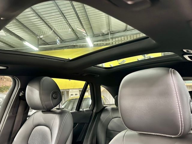 ✅未領牌✅柏林之音✅多光束動態頭燈✅倒車顯影✅全景天窗✅盲點✅雙前記憶加熱座椅✅摸門✅液晶儀表✅無線充電✅電動尾門  第12張相片