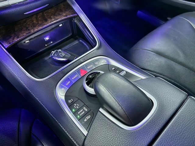 老闆坐駕 ✅僅跑7.8萬公里 ✅倒車顯影 ✅衛星導航 ✅雙前記憶座椅 ✅電動窗遮陽簾 ✅LED頭燈 ✅後排座椅電動調整  第11張相片