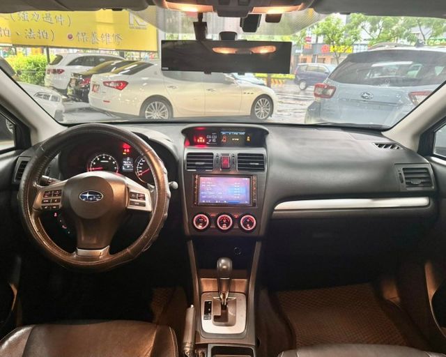 i-s版本 ✅四輪傳動 ✅定速 ✅倒車顯影 ✅數位電視 ✅電動天窗 ✅雙區恆溫 ✅換檔撥片 ✅循跡防滑 ✅雙前坐電熱椅  第5張相片