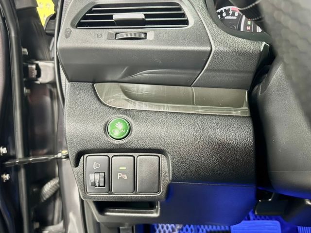 ✅抬頭顯示器✅導航✅換檔撥片✅方向盤快控✅倒車顯影  第13張相片