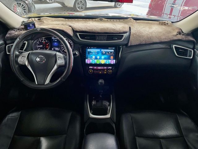 ✅自動感應頭燈✅倒車顯影✅方向盤快控✅雙區恆溫空調✅衛星導航✅電折後視鏡  第5張相片