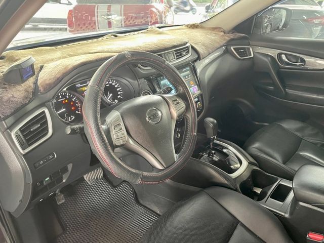 ✅自動感應頭燈✅倒車顯影✅方向盤快控✅雙區恆溫空調✅衛星導航✅電折後視鏡  第9張相片