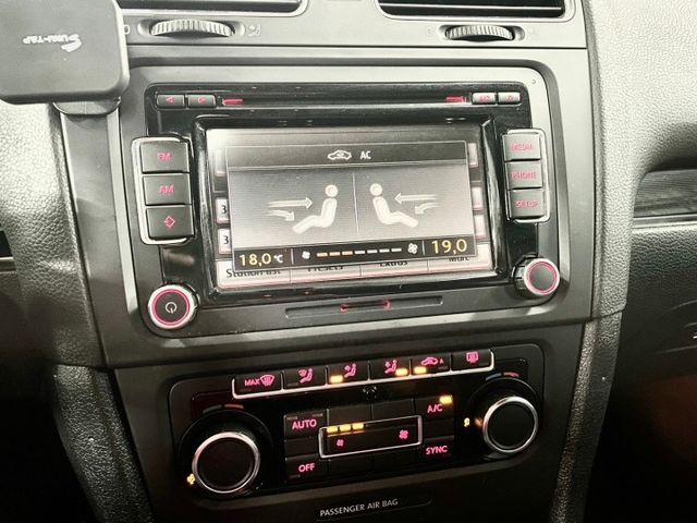 2012年GOLF GTI✅方向盤快控✅電動後視鏡✅定速✅換檔撥片✅自動感應頭燈✅天窗  第8張相片