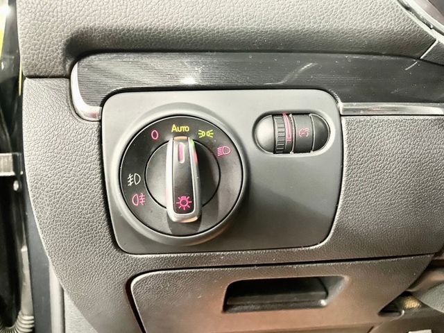 2012年GOLF GTI✅方向盤快控✅電動後視鏡✅定速✅換檔撥片✅自動感應頭燈✅天窗  第12張相片