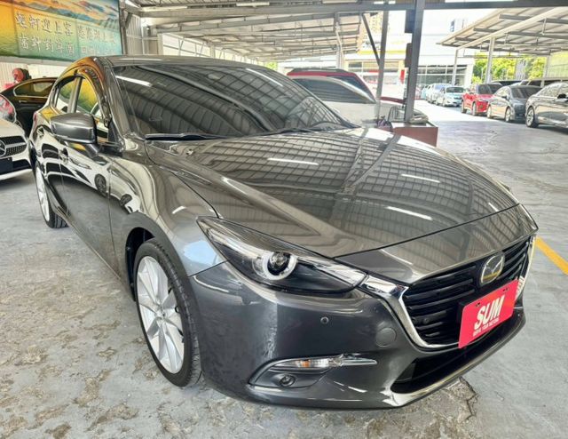 2018年MAZDA3✅抬頭顯示器✅倒車顯影✅恆溫空調✅循跡防滑✅盲點偵測✅駕駛座電動座椅  第2張相片