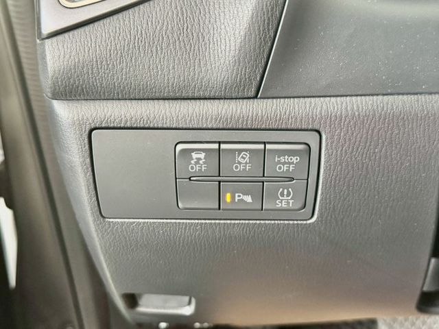 2018年MAZDA3✅抬頭顯示器✅倒車顯影✅恆溫空調✅循跡防滑✅盲點偵測✅駕駛座電動座椅  第14張相片