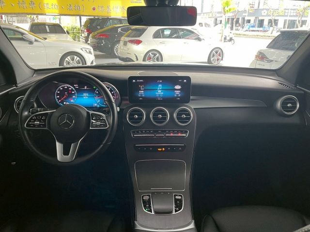 ✅定速✅Apple CarPlay✅倒車顯影✅雙前電動座椅✅柏林之音✅盲點偵測✅天窗✅電動尾門✅雙前加熱座椅  第5張相片