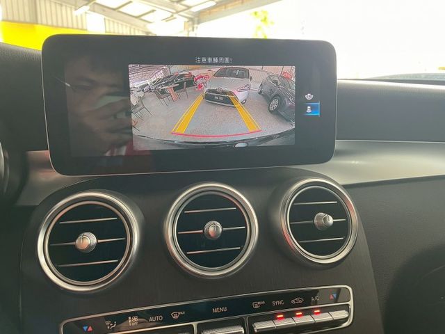✅定速✅Apple CarPlay✅倒車顯影✅雙前電動座椅✅柏林之音✅盲點偵測✅天窗✅電動尾門✅雙前加熱座椅  第10張相片