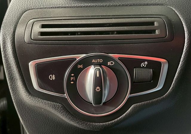 ✅定速✅Apple CarPlay✅倒車顯影✅雙前電動座椅✅柏林之音✅盲點偵測✅天窗✅電動尾門✅雙前加熱座椅  第15張相片