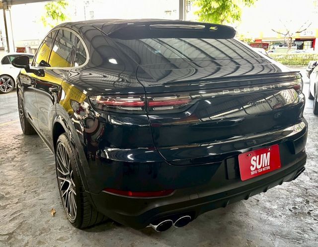 ✅跑車計時套件✅I KEY✅360環景✅全景天窗✅頭枕烙印✅红色安全带✅22寸鋁圈✅卡鉗選色✅四區恆溫  第4張相片