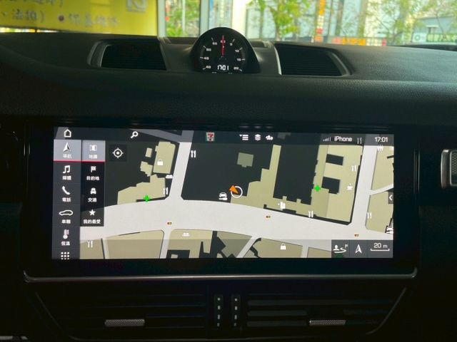 ✅跑車計時套件✅I KEY✅360環景✅全景天窗✅頭枕烙印✅红色安全带✅22寸鋁圈✅卡鉗選色✅四區恆溫  第8張相片